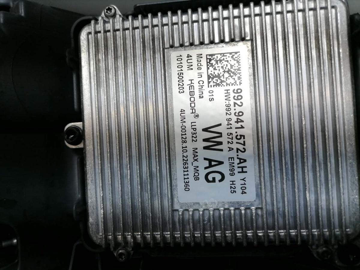 VW Passat B9 original Scheinwerfer links LED Bj.2024